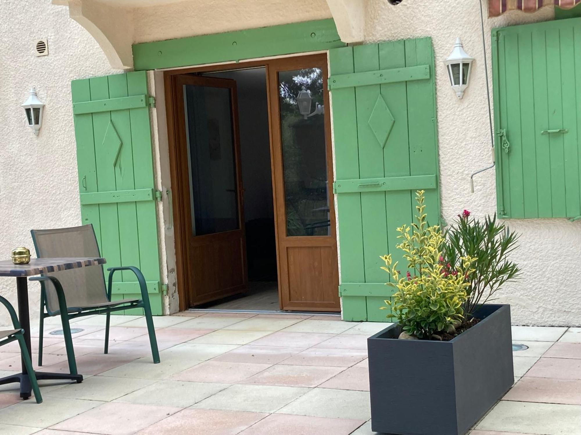 Pavillon De L'Etang Διαμέρισμα Châteauneuf-du-Rhône Εξωτερικό φωτογραφία